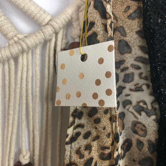 Leopard Infinity Scarf With Crotchet Back NWT - Picture 5 of 5